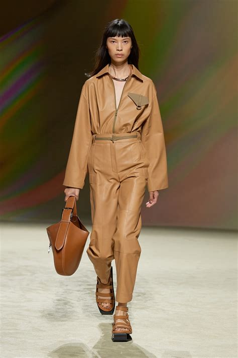 Hermes vogue runway